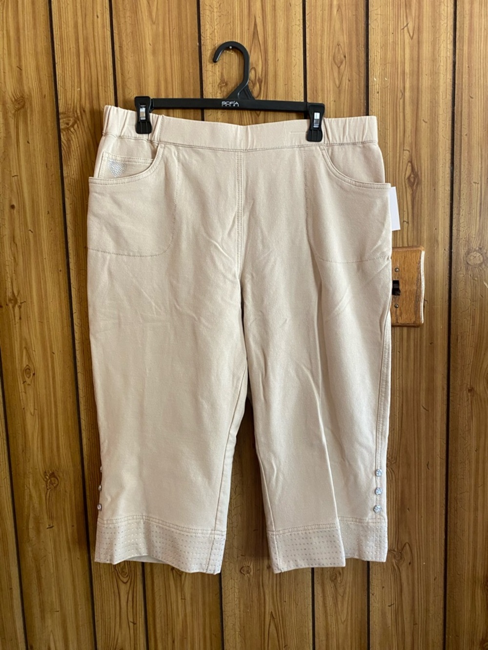 Light Beige Dream Jeanne Capri Pants